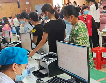举国抗疫，，，，一定发助一“臂”之力